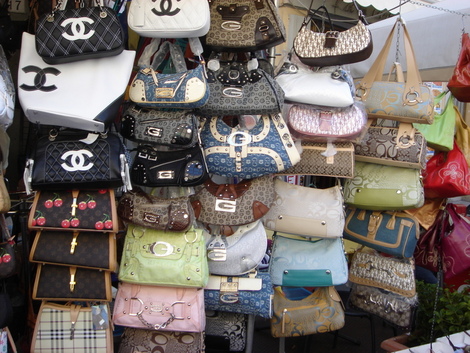 Girl’s Guide to Shopping